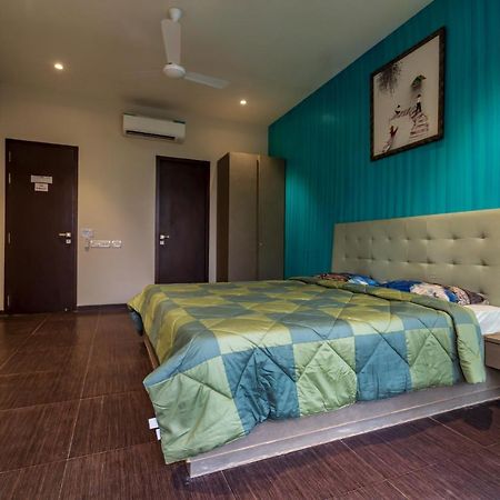 Saffronstays Aspen, Lonavala - Luxury Pool Villa With Games And Tv Room Near Bhushi Dam エクステリア 写真