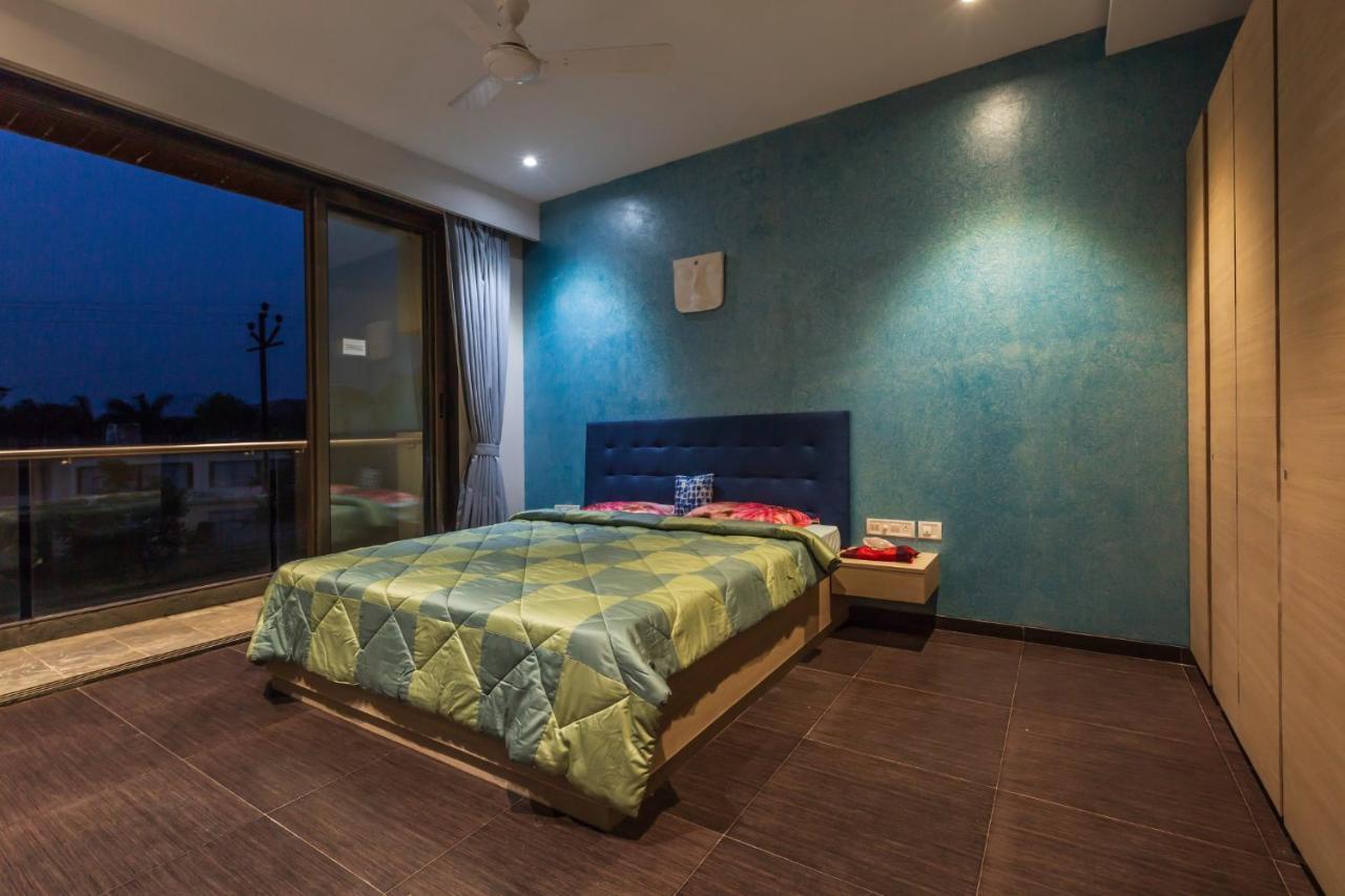 Saffronstays Aspen, Lonavala - Luxury Pool Villa With Games And Tv Room Near Bhushi Dam エクステリア 写真
