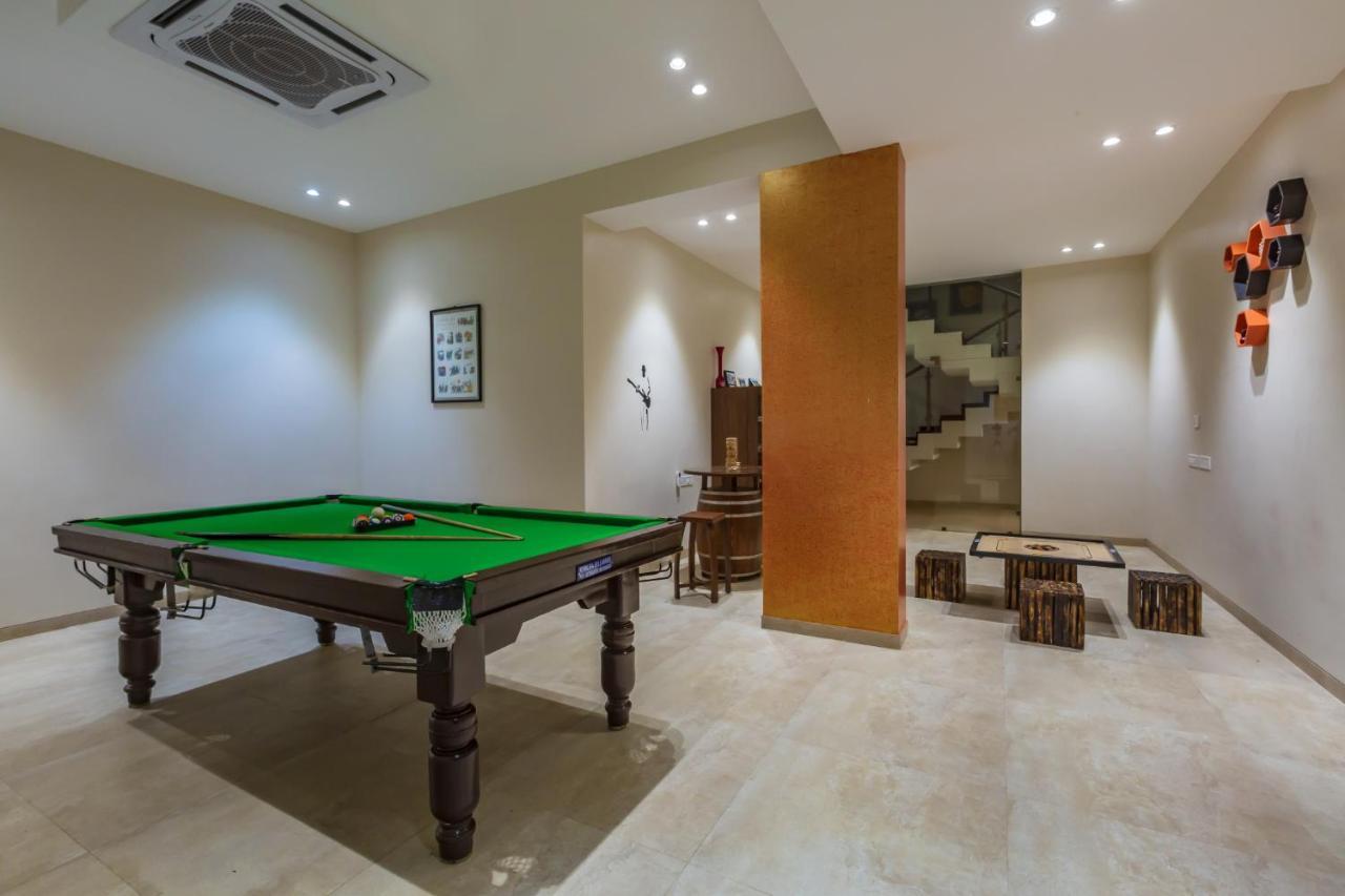 Saffronstays Aspen, Lonavala - Luxury Pool Villa With Games And Tv Room Near Bhushi Dam エクステリア 写真